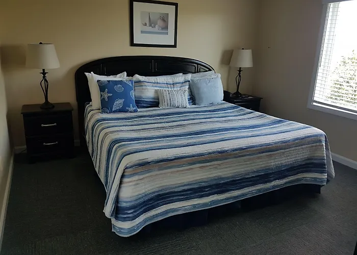 The Grand Beach Inn
