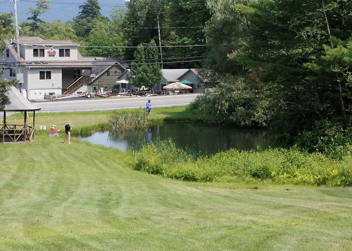 Hill View Motel And Cottages