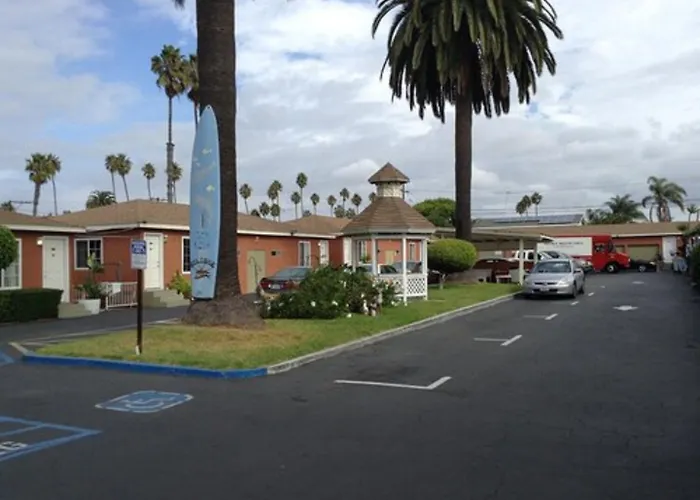 Oceanside Inn & Suites