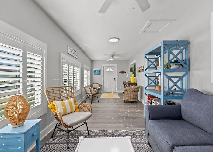Blue Tide Hideaway - Golf Cart, Sznl Hot Tub, Pets Ok, Free Daily Activities, & More!