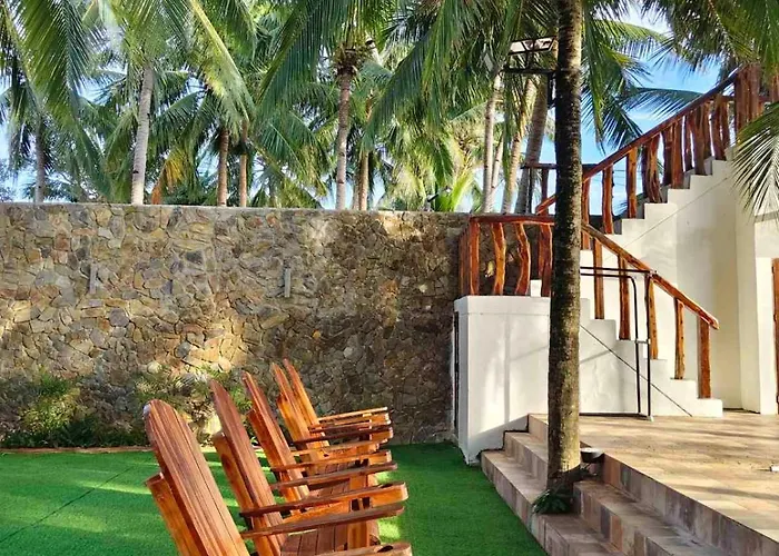 J'S Palm Beach Resort