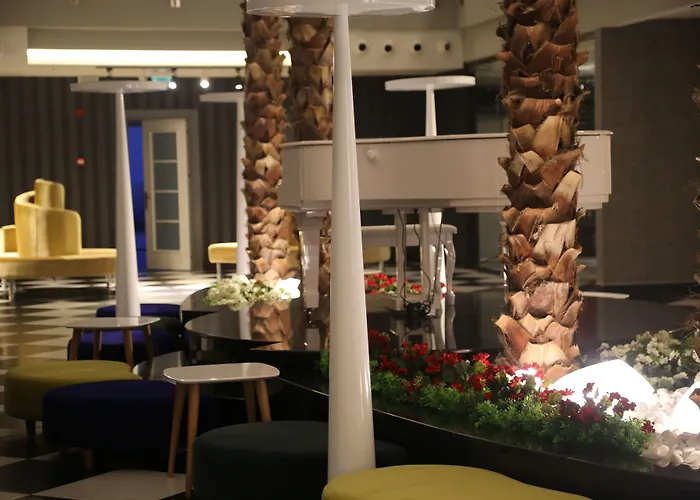 Sunprime C-Lounge - Adult Only