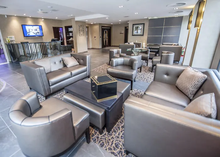 Parklands Hotel & Country Club