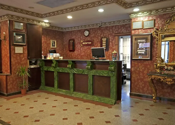 Hotel Sapphire