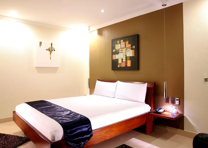 Queens Hotel Angeles City