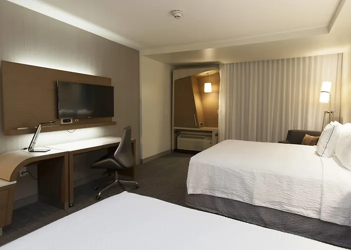 Courtyard By Marriott Houston City Place