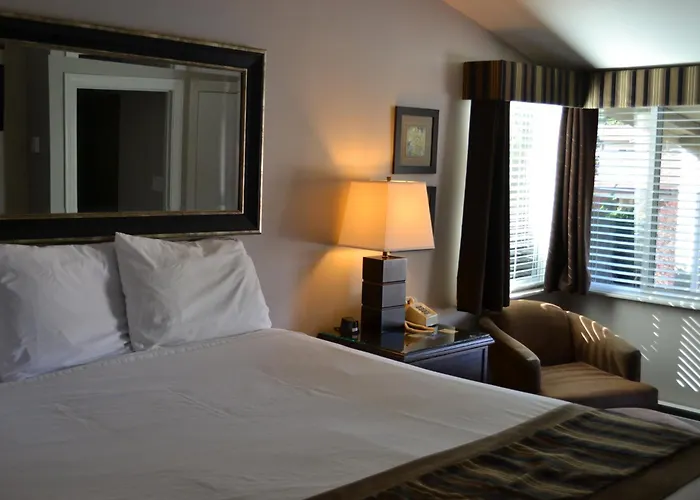 Monterey Peninsula Inn