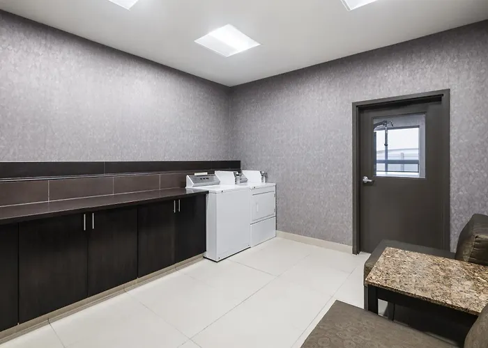 Best Western Premier Freeport Inn Calgary Airport