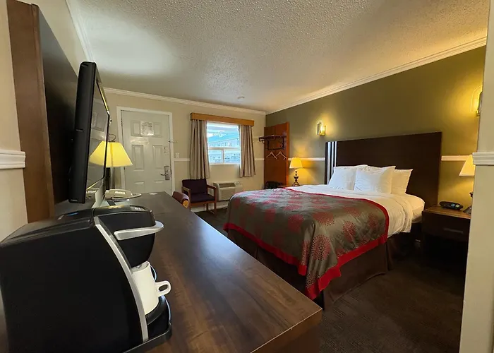 Grand Forks Inn
