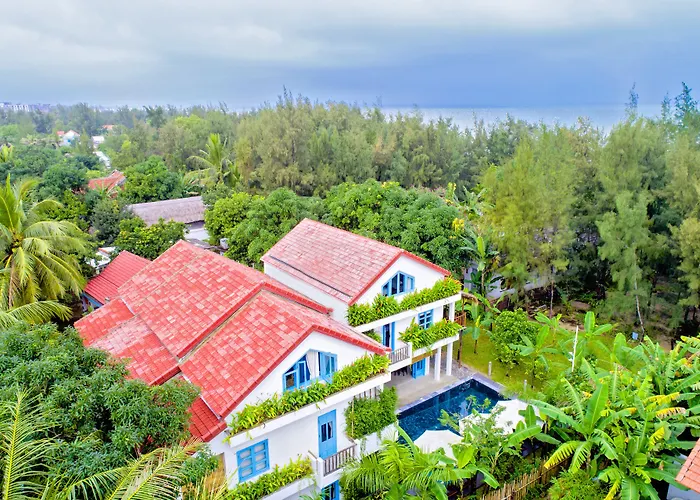 Life Beach Villa
