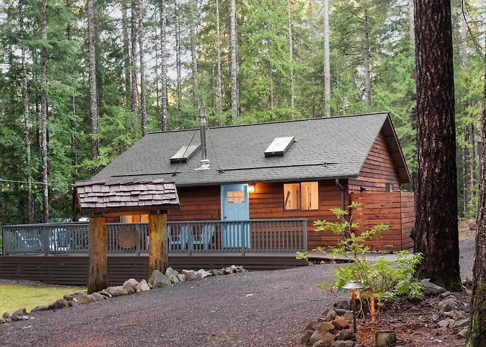The Harold, Forested Retreat With Firepit