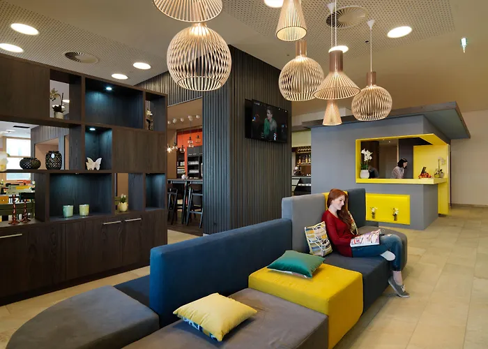 Hwest Hotel