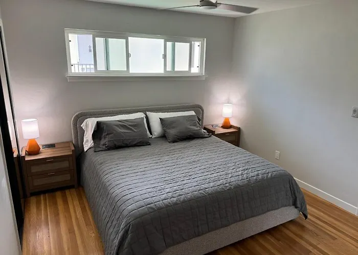Amazing La Jolla Ocean View 2 Bedroom Apartment