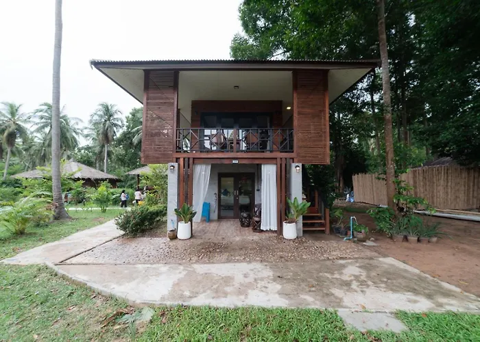 Coco Canopy Boutique Resort