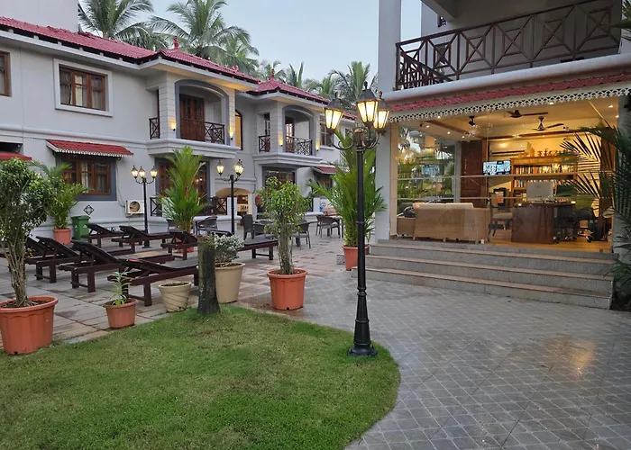 Coastal Suites Apart Hotel ---- 10 Minutes Walk To Beach