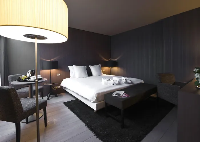 Flanders Hotel