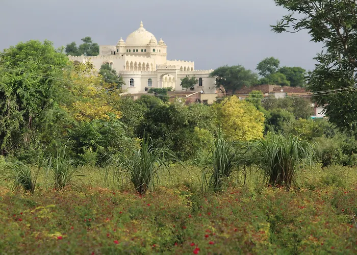 Gulaab Niwaas Palace