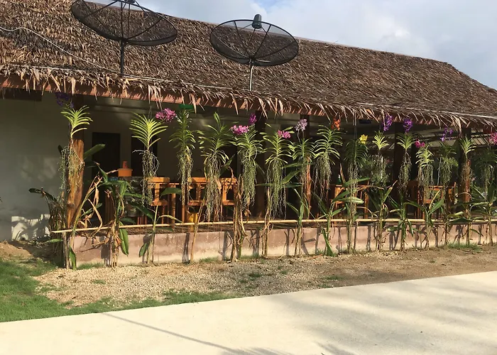 Pinthong Aonang Villa