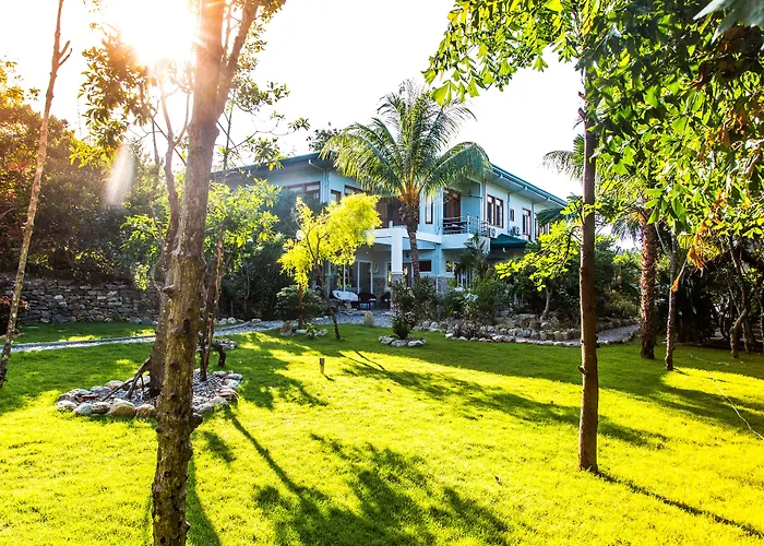 Edgewater Dive & Spa Resort