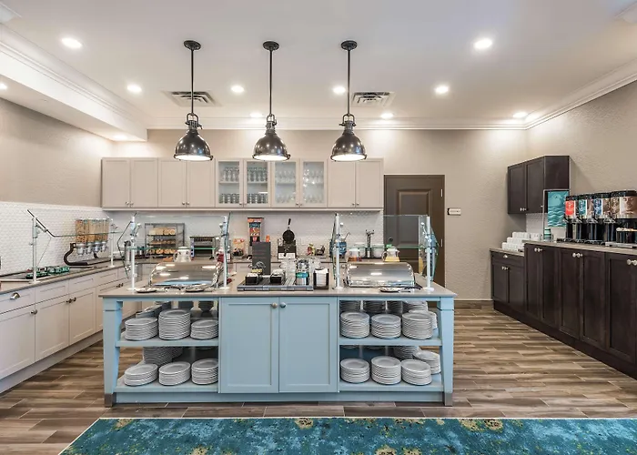 Homewood Suites By Hilton Ottawa Airport