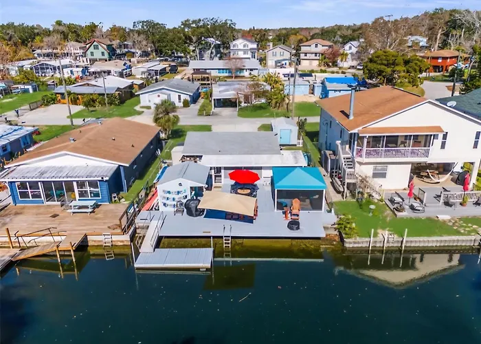 Wet Feet Retreat At Weeki Wachee, The Perfect Riverfront Escape