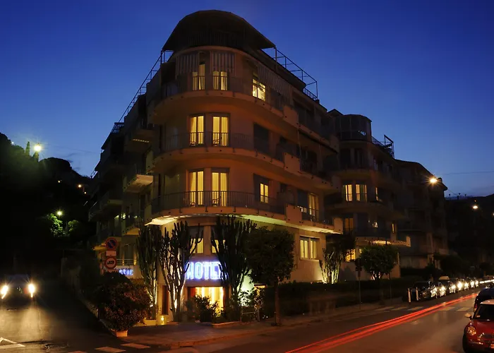 Lvg Hotel Collection - Majestic