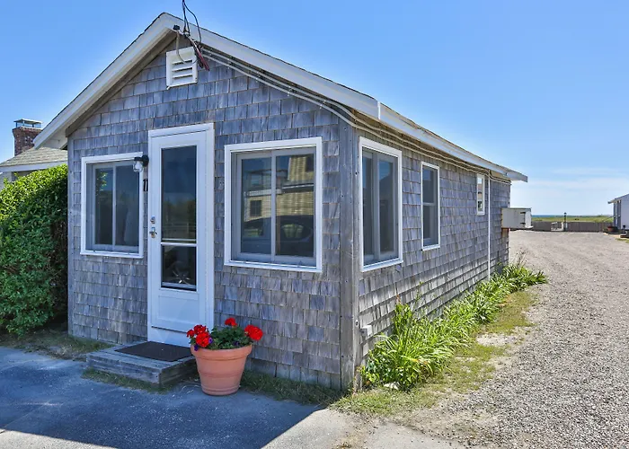 Truro Beach Cottages