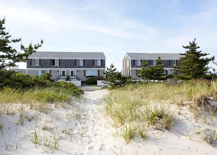 Red Jacket Beach Resort