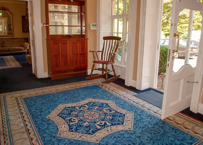 Greenway Manor Hotel