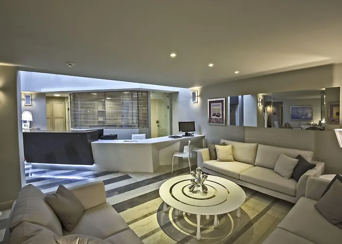 Swell Boutique Hotel