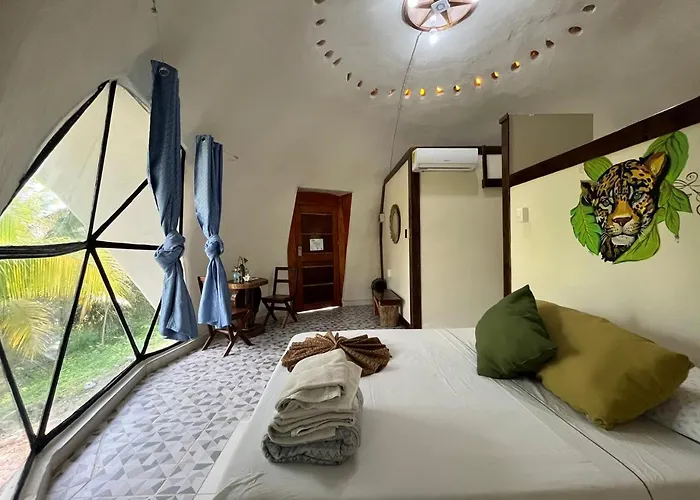 Cayuco Maya