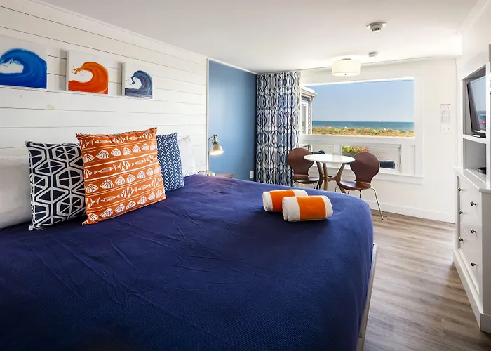 Breakwater Hotel