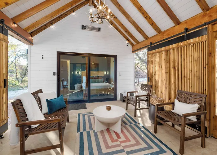 Lucky Arrow Retreat