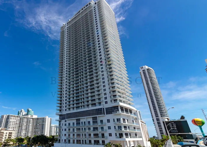 Hyde Beach House Apartments