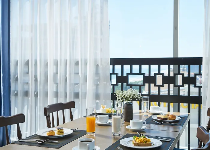 Sofiana My Khe Hotel & Spa - Rooftop Pool Bar- Free 01 Draught Beer And 20-Minute Spa Per Room