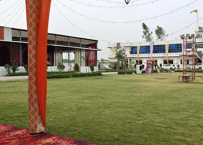 Avadh Garden Marriage Lawn & Guest House