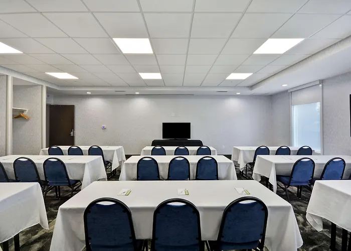 Home2 Suites By Hilton Grand Rapids North