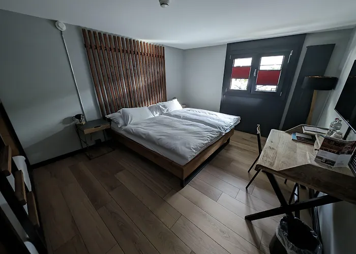 Alaia Lodge