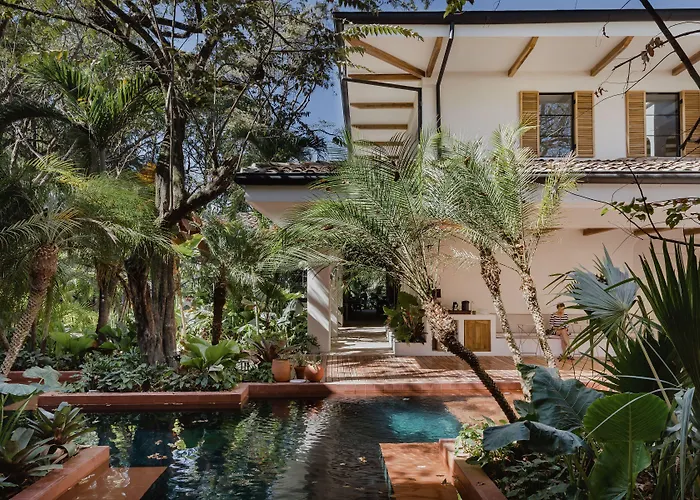 Sendero Hotel & Villas