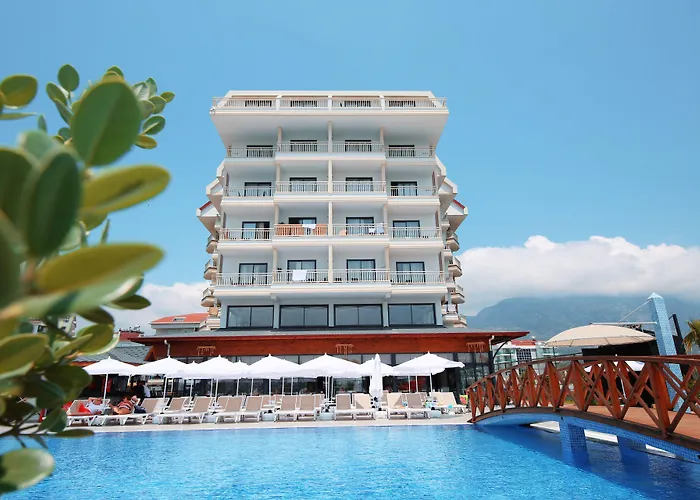 Sey Beach Hotel & Spa