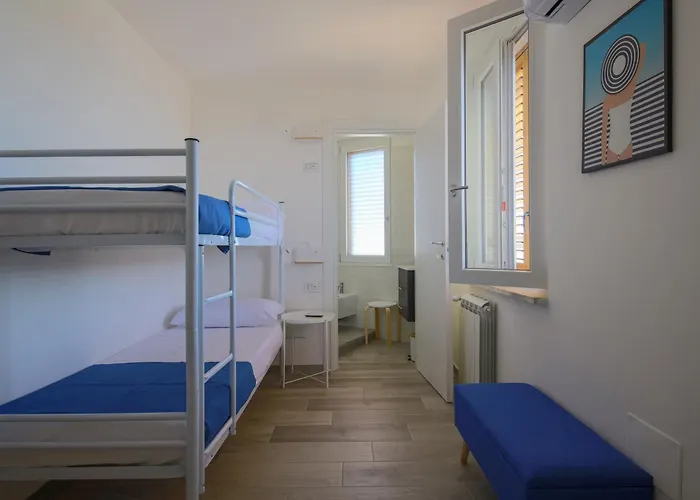 Villa Vera, accesso al mare, vista Castello, AC