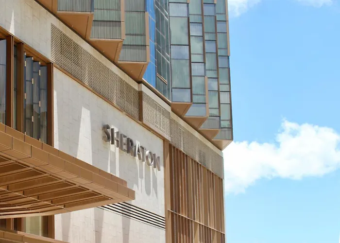 Sheraton Hong Kong Tung Chung Hotel