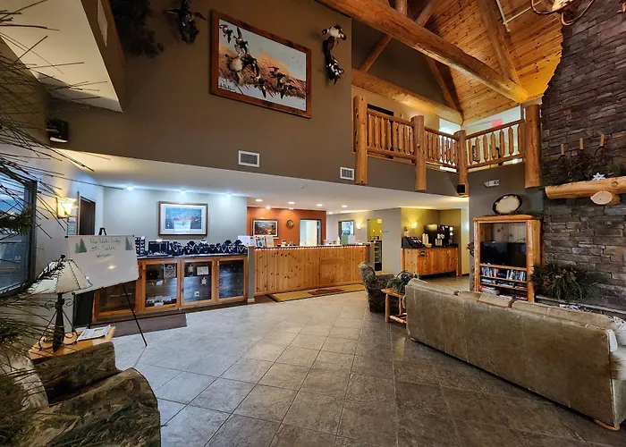 Pine Peaks Lodge And Suites