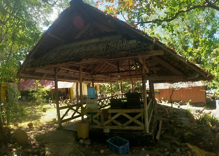 Hoga Island Dive Resort