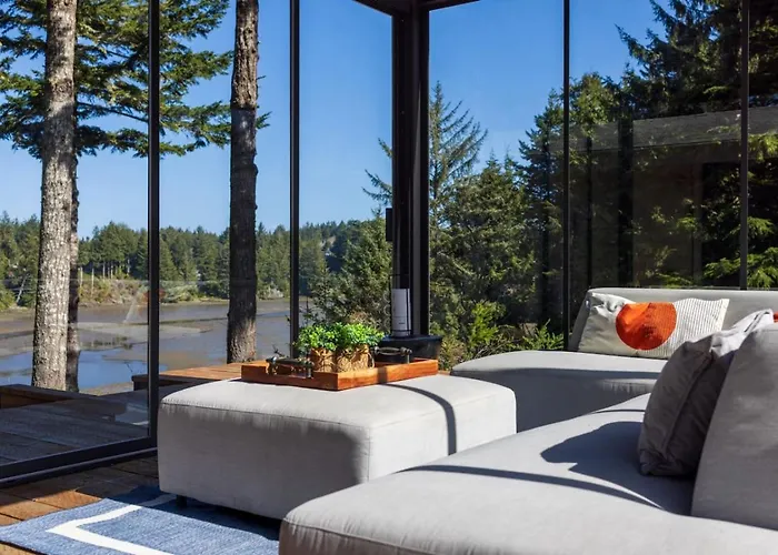Crown Point Hideaway
