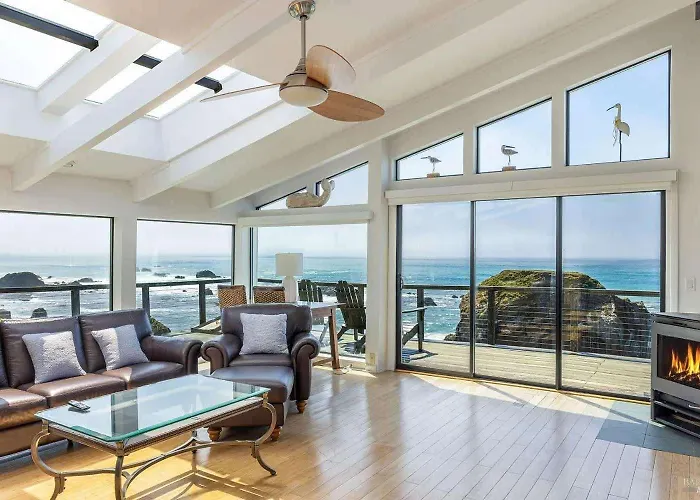 Seaside Elegance Oceanfront Escape With 3 Suites