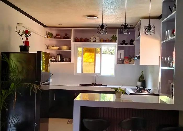 Aljay & Joan'S Homestay