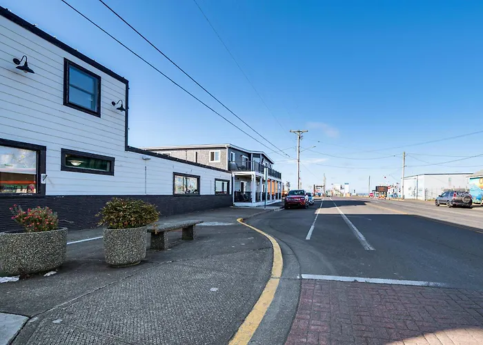 Walk To Beach & Harbor: Spacious Westport Apt!