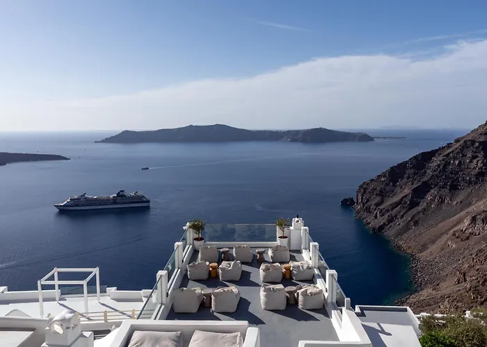Cliff Side Suites