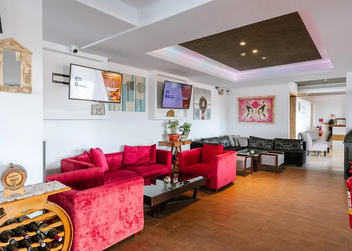 Neptune Hotel Apartments Paphos